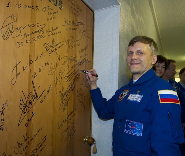 NASA image: Expedition 27 Prelaunch
