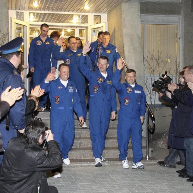NASA image: Expedition 27 Prelaunch