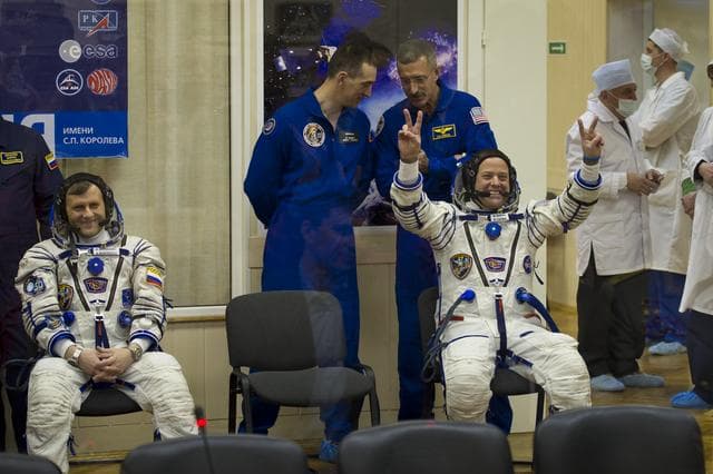 NASA image: Expedition 27 Prelaunch