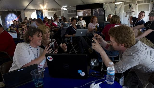 NASA image: STS-134 Tweetup
