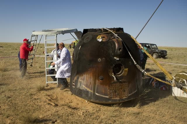 NASA image: Expedition 27 Landing