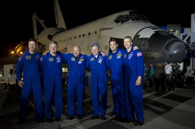 NASA image: Endeavour STS-134 Lands