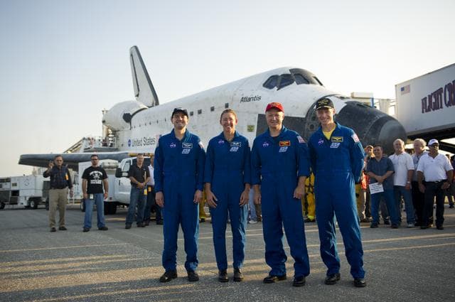 NASA image: STS-135 Atlantis Landing