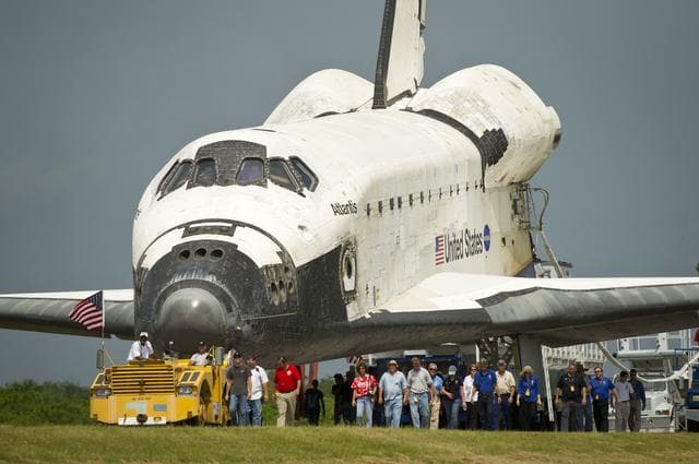 NASA image: STS-135 Atlantis Landing