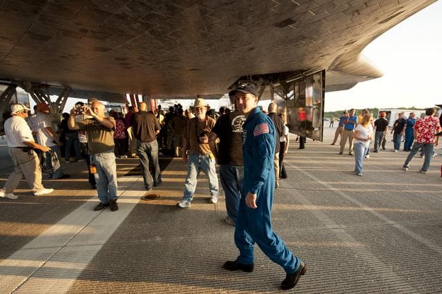NASA image: STS-135 Atlantis Landing