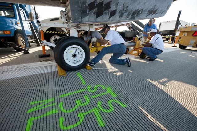 NASA image: STS-135 Atlantis Landing