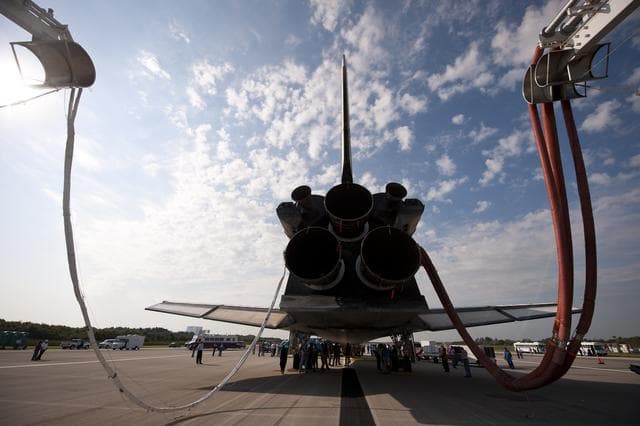 NASA image: STS-135 Atlantis Landing