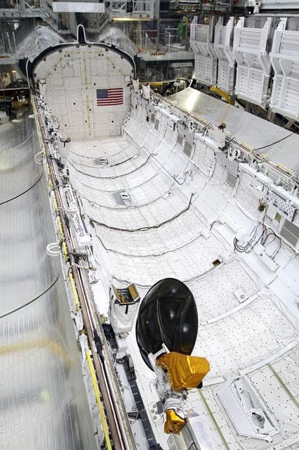NASA image: T&R ENDEAVOUR FINAL PLB DOOR CLOSURE