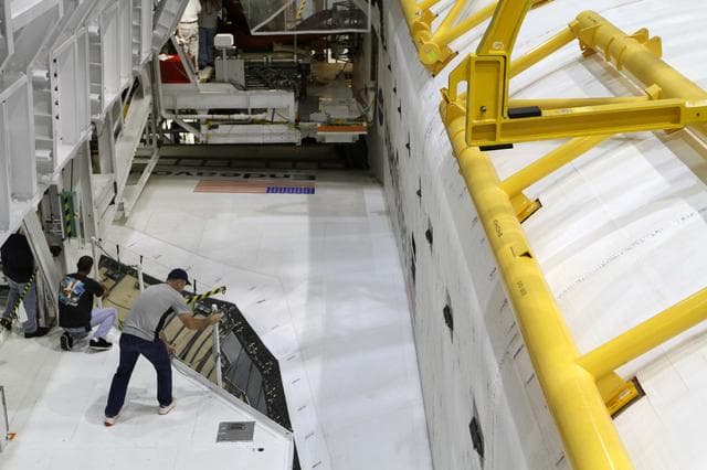 NASA image: T&R ENDEAVOUR FINAL PLB DOOR CLOSURE