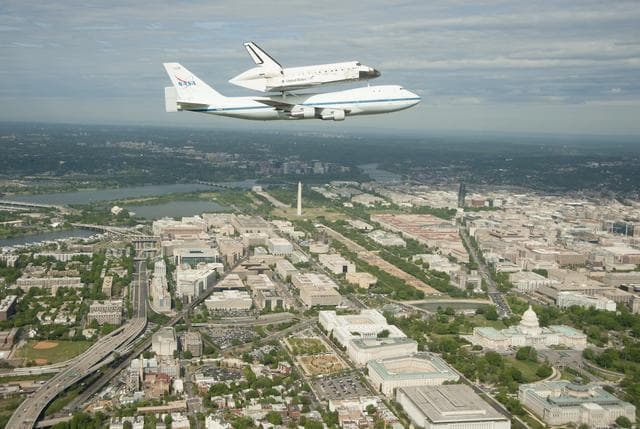 NASA image: Space Shuttle Discovery DC Fly-Over