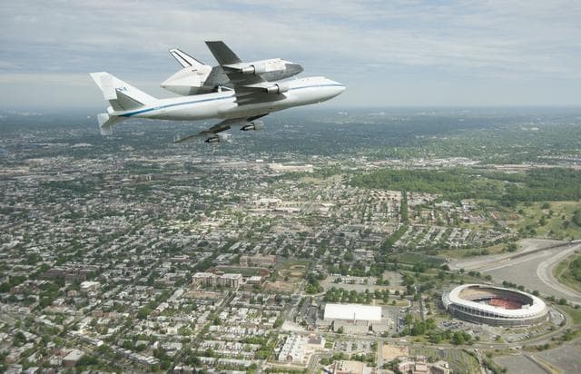 NASA image: Space Shuttle Discovery DC Fly-Over