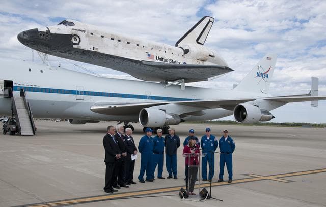 NASA image: Space Shuttle Discovery Landing