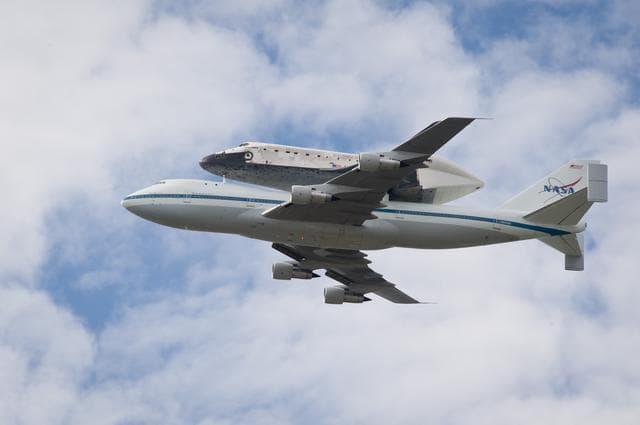 NASA image: Space Shuttle Discovery DC Fly-Over