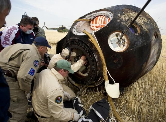 NASA image: Expedition 30 Landing