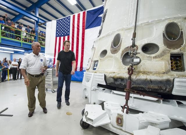 NASA image: SpaceX Dragon Cargo Transfer