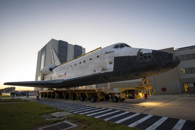 NASA image: Space Shuttle Atlantis Move