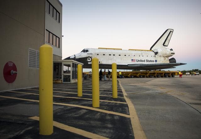 Space Shuttle Atlantis Move