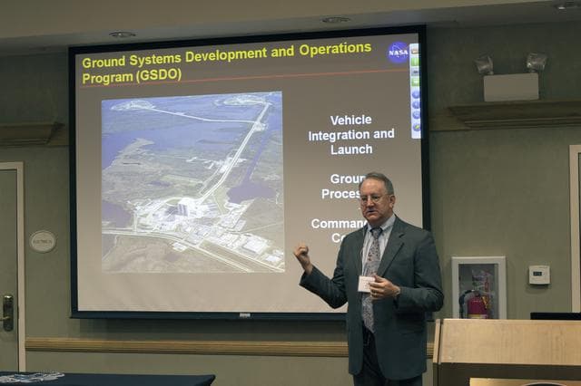 KSC-2013-1960