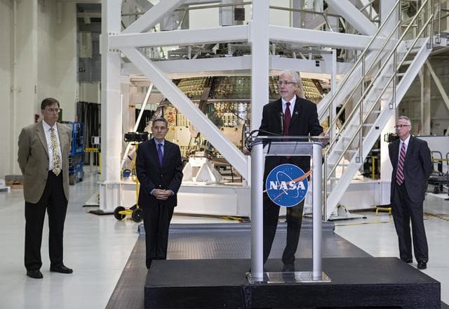 KSC-2013-1983