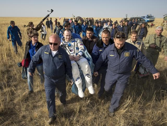 NASA image: Expedition 36 Soyuz TMA-08M Landing