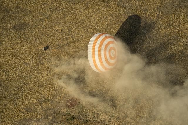 NASA image: Expedition 36 Soyuz TMA-08M Landing