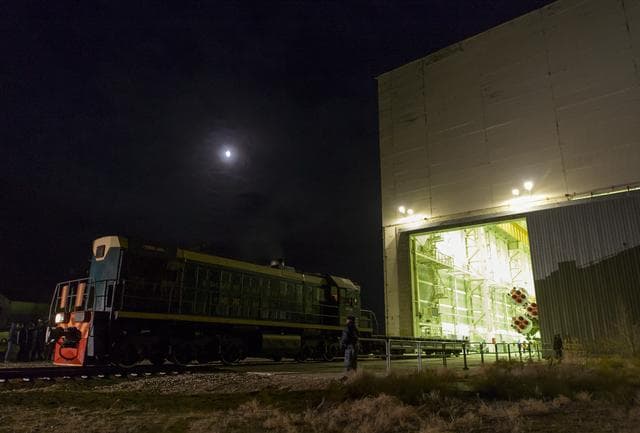 NASA image: Expedition 39 Soyuz Rollout