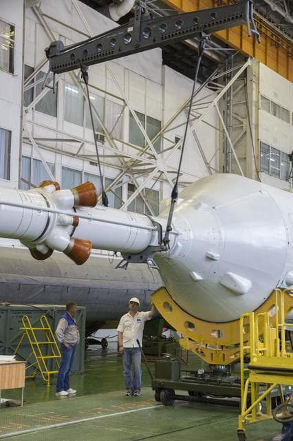 NASA image: Expedition 40 Preflight