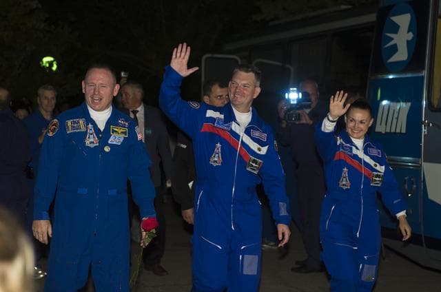 Expedition 41 Crew Departure