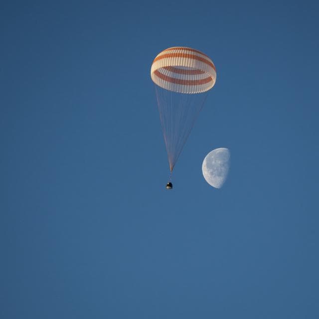 NASA image: Expedition 42 Soyuz TMA-14M Landing