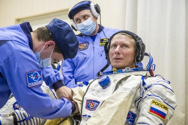 NASA image: Expedition 43 Preflight