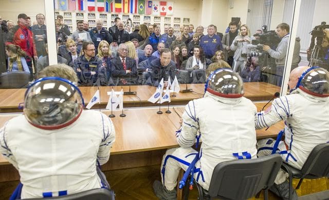 NASA image: Expedition 43 Preflight