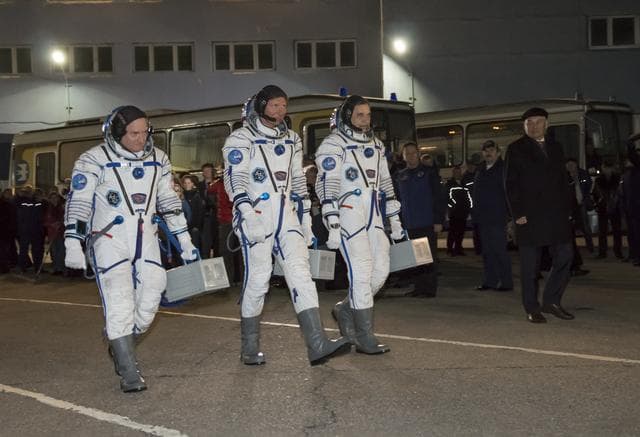 NASA image: Expedition 43 Preflight