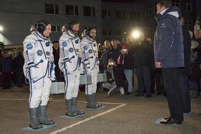 NASA image: Expedition 43 Preflight
