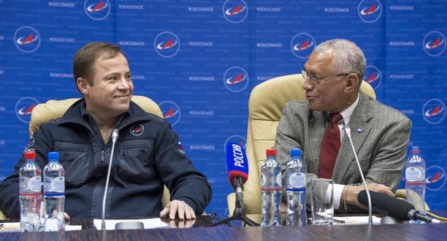 Expedition 43 Post Launch Briefing
