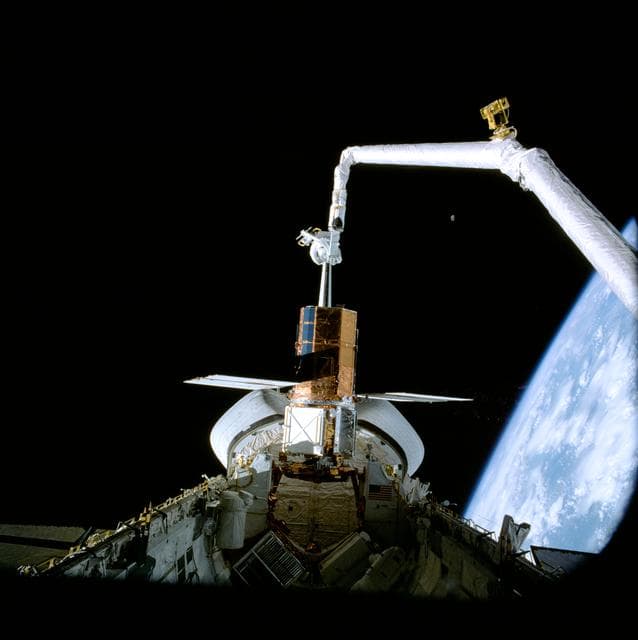 NASA image: 41-C mission specialists reapir captured Solar Maximum Mission Satellite