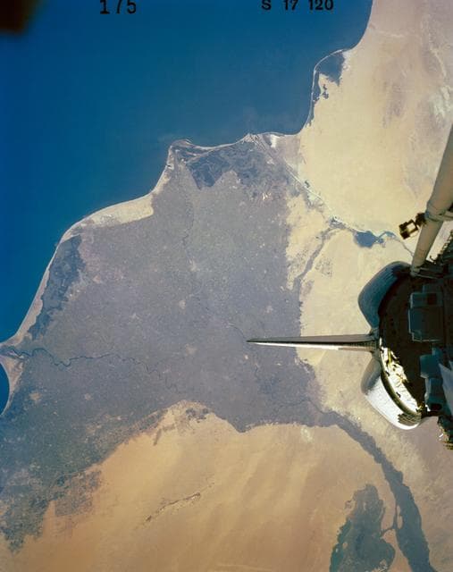 NASA image: 41g-120-175