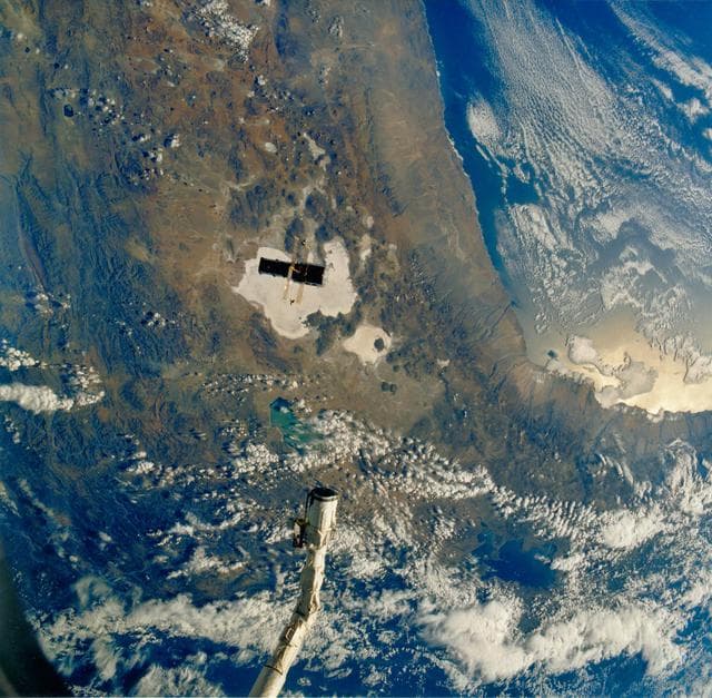 NASA image: KSC-90pc-2151