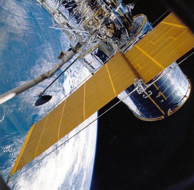 NASA image: KSC-90pc-2150