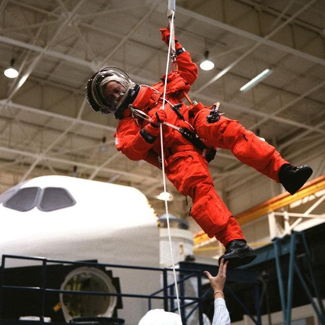 NASA image: STS-93 egress training in bldg 9 FFT