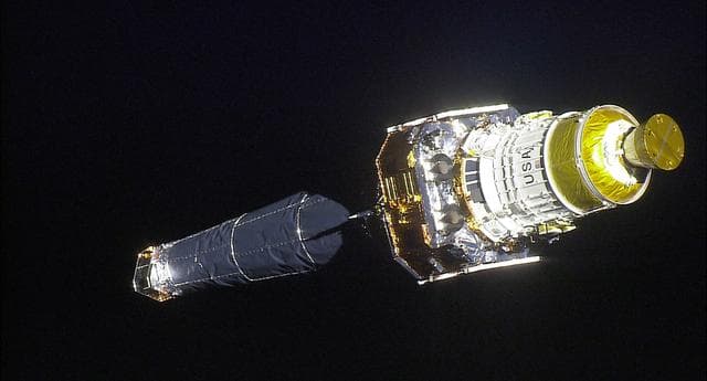 NASA image: Views of the Chandra telescope take with HDTV on STS-93
