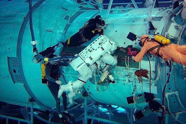 NASA image: 99e14654
