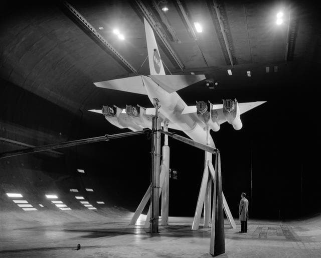 NASA image: SCAT-17 Supersonic Transport in the 40x80 foot wind tunnel at NASA Ames.