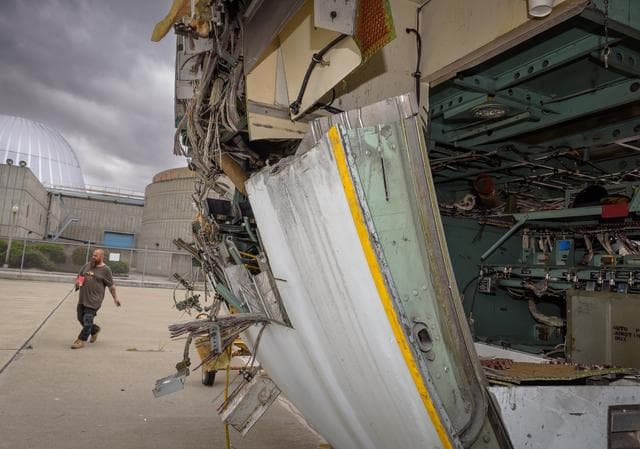 NASA image: Kuiper Airborne Observatory (KAO) Demolition