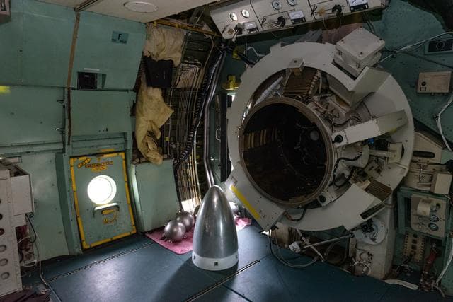 NASA image: Kuiper Airborne Observatory (KAO) Demolition