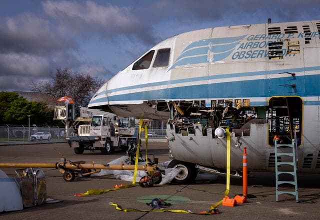 NASA image: Kuiper Airborne Observatory (KAO) Demolition