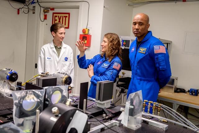 NASA image: Orion Astronauts Visit Ames Entry Systems and Technology Divisio