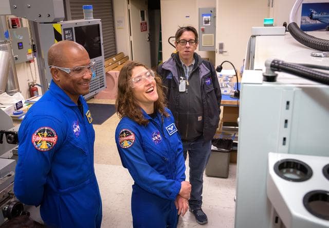 NASA image: Orion Astronauts Visit Ames Entry Systems and Technology Divisio