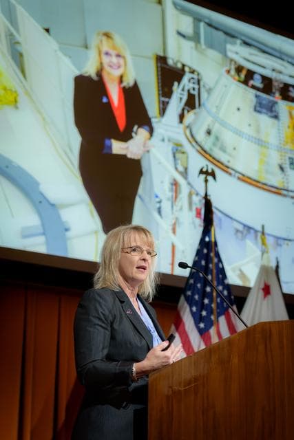 NASA image: Orion Astronauts Visit Ames Entry Systems and Technology Divisio