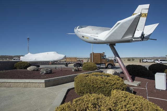 NASA image: Sierra Nevada Corporation (SNC) Dream Chaser arrival at Armstron