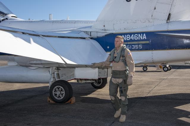 NASA image: NASA Pilots Prepare for QSF18 Flight